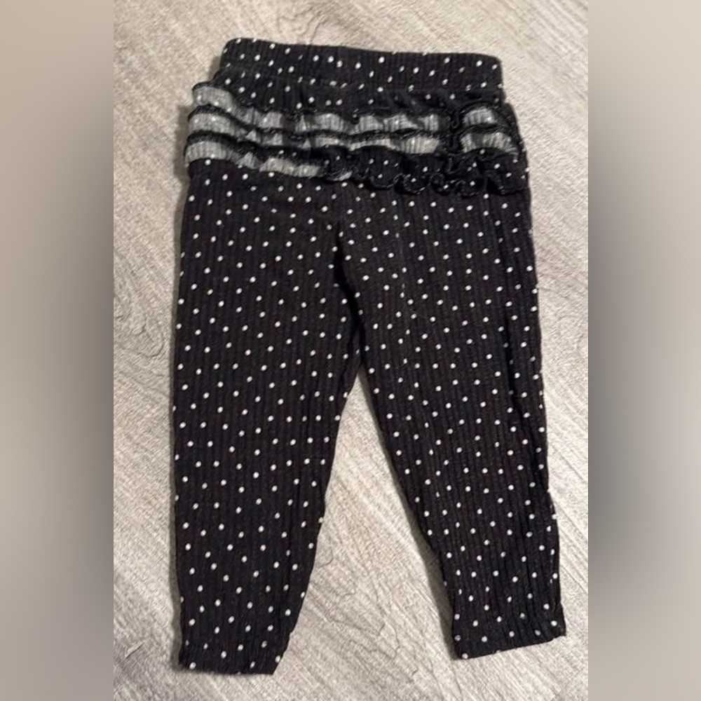 Posh Peanut Black and White Polka Dot Ruffle Bum Leggings